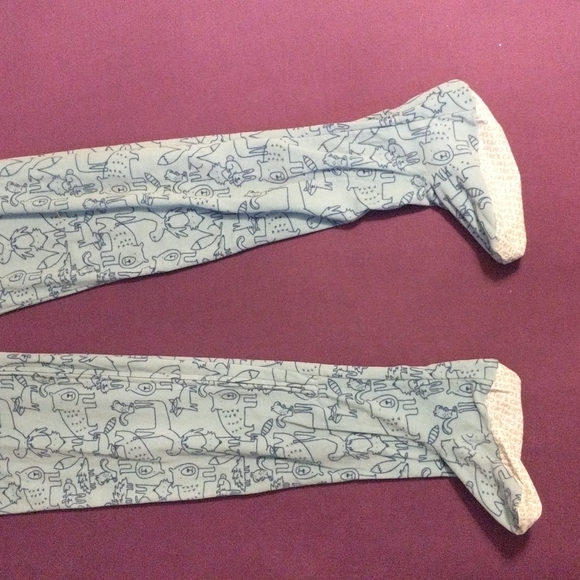 One piece pajamas - Picture 2 of 2